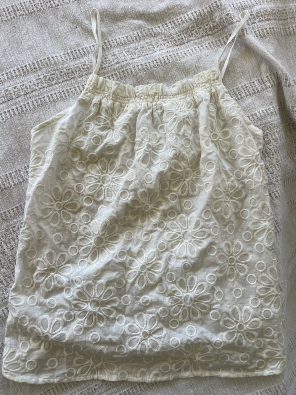 GAP White Floral Eyelet Spaghetti Strap Tank Top